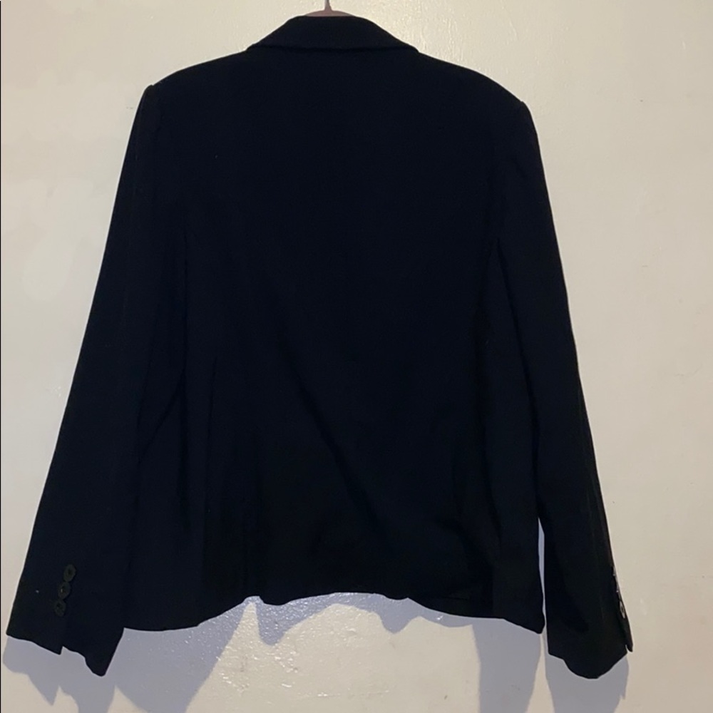 Blazer - Picture 3 of 3